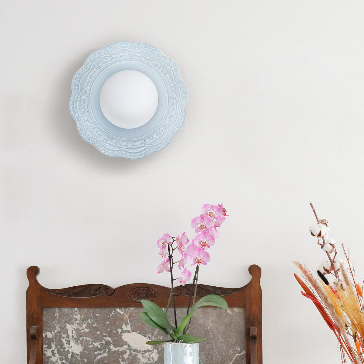 Retro Flower Petal Ceramic Wall Light