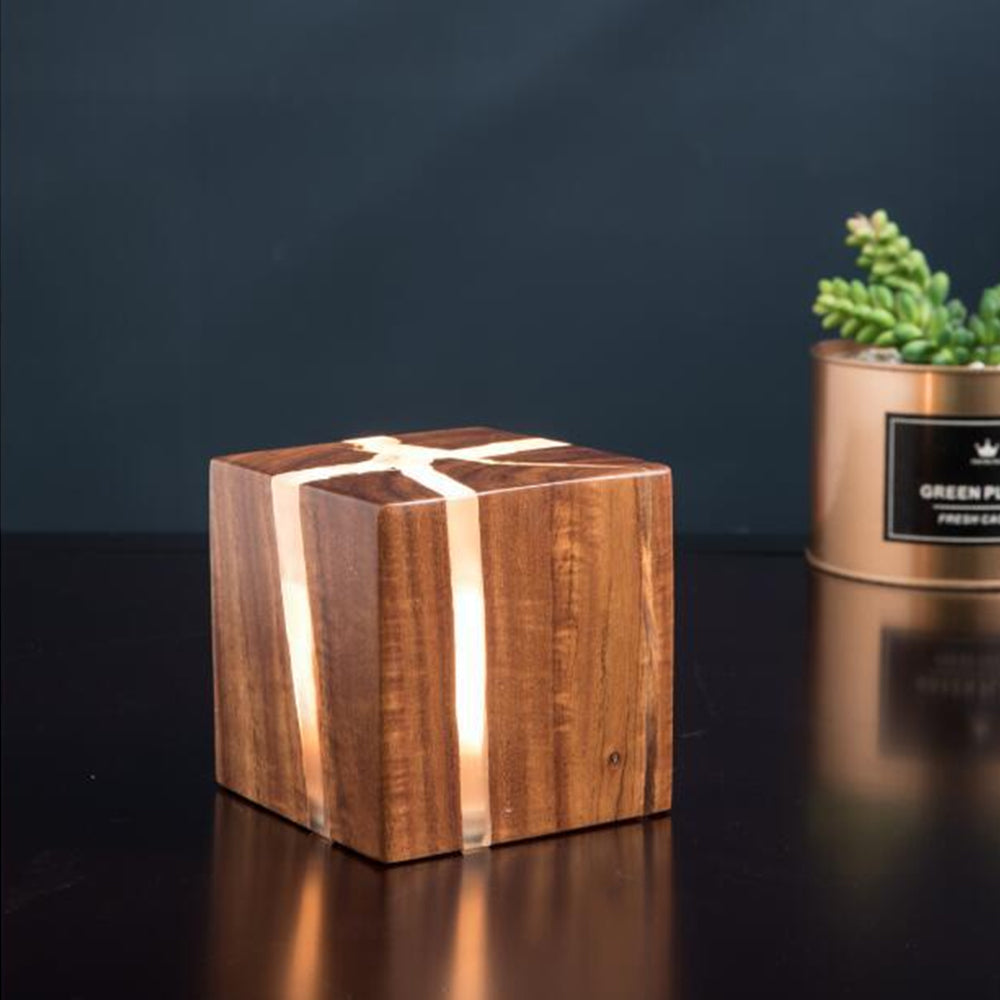 Solid Wood Art Crackle Table Lamp